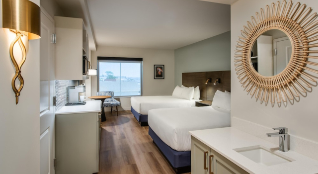 Четырёхместный номер Standard с видом на город Coast Rehoboth Beach, Tapestry Collection By Hilton