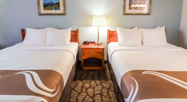 Четырёхместный номер Standard Quality Inn & Suites Sequim at Olympic National Park