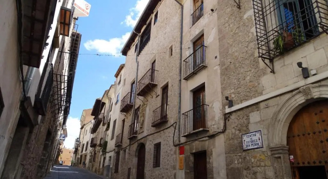 2 Balcones a la Hoz, Забронировать Отель Куэнка Cuenca Province, рядом с Висячие дома Куэнки