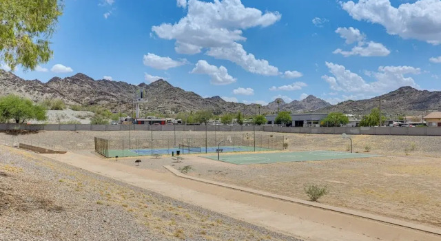 Апартаменты Deck & Resort Amenities: Phoenix Escape By Hiking