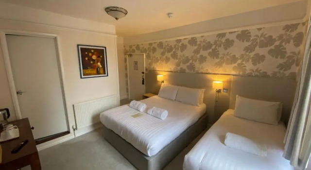 Семейный номер Standard Alexandra Hotel