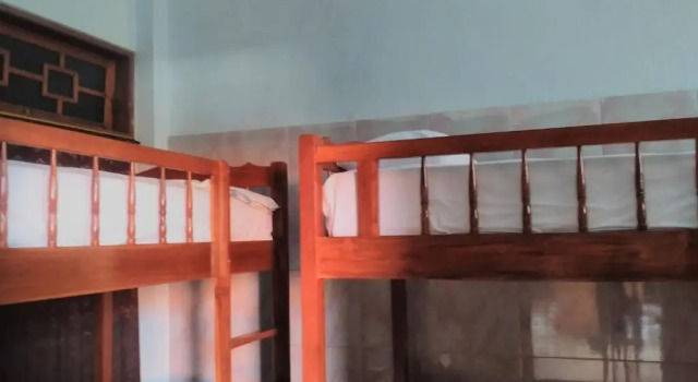 Кровать в общем номере Ratih Bali Hostel