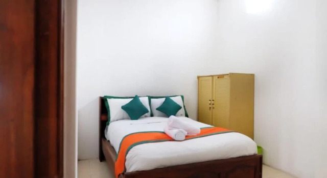 Simply Homy Guest House UNY Samirono, Boek Pension Gastenverblijven in Yogjakarta, Pension