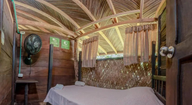 Номер Economy Hostal La Media Luna Palomino
