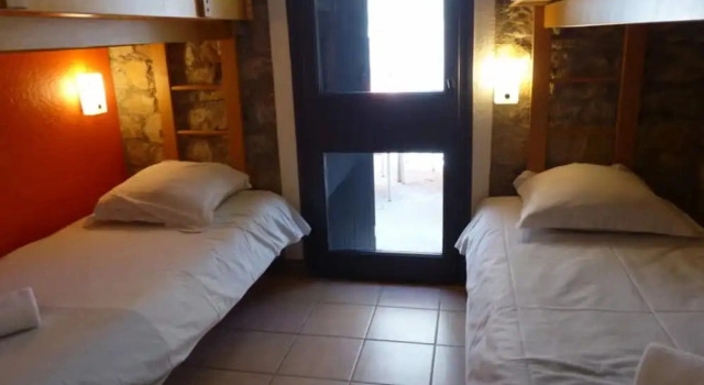 Family Mezzanine Cottage in Ardeche, Book Feriehus Chambonas Cévennes