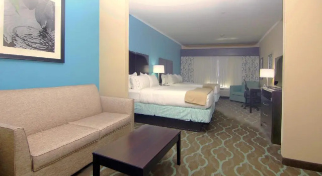 Двухместный люкс Holiday Inn Express Hotels & Suites Cuero by IHG