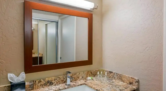 Четырёхместный номер Deluxe Holiday Inn Resort The Lodge at Big Bear Lake by IHG
