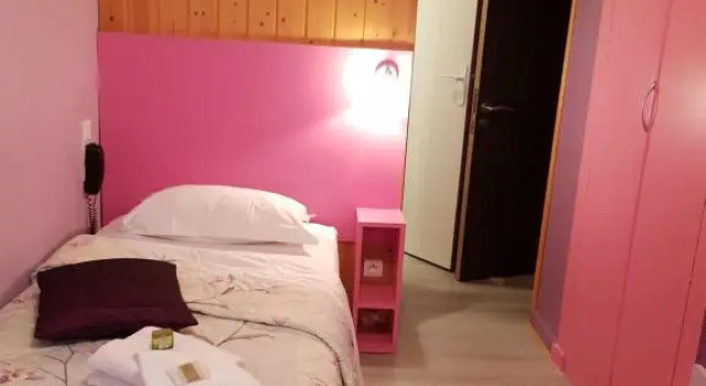Одноместный номер Standard Logis hôtel restaurant les Carillons