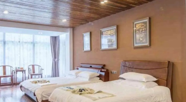 Floral Hotel Tiao Yu Tan Linan, Rezerwuj Hotel Hotele w Hangzhou z basenem, Basen