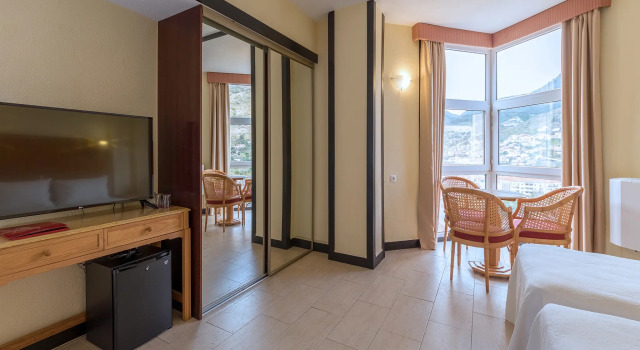 Baia Madeira Hotel