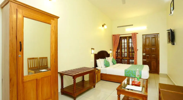 OYO 12937 Hotel Periyar Canopy
