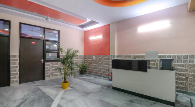OYO 75632 Primrose Hotel's