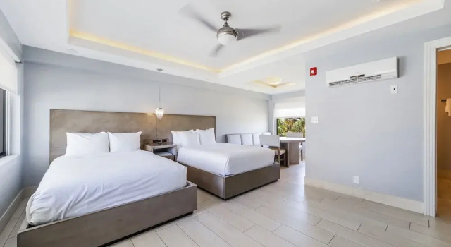 Четырёхместный номер Deluxe Elita Hotel