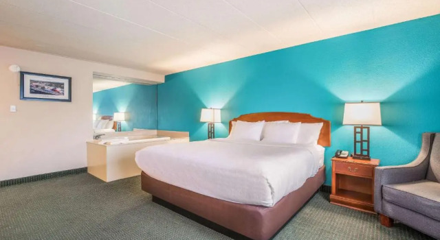 Люкс AmericInn & Suites by Wyndham Baraboo Event Center