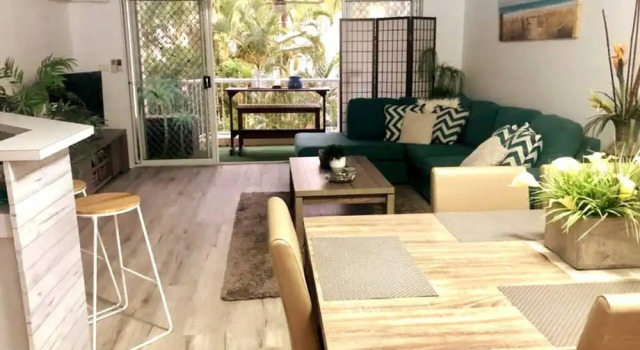Newly Renovated Unit 250m To The Beach, Забронировать Отель Отели Голд-Кост с бассейном, рядом с Gold Coast Parliament, Бассейн