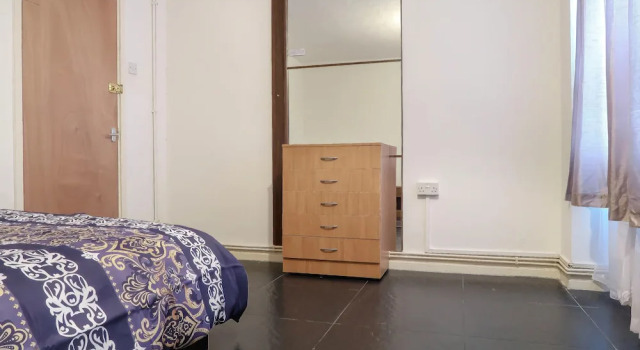 Teviot Street - Deluxe Double Room