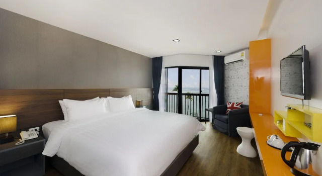 Номер Superior с балконом The Loft Seaside Sriracha Hotel