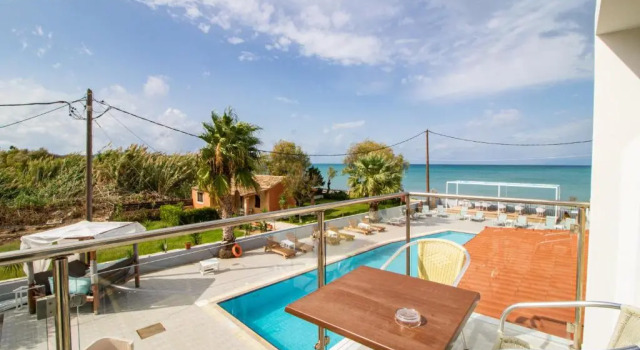 Апартаменты с видом на море SunRose Beach Aparthotel