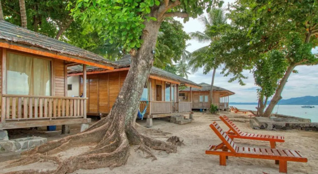 Коттедж с видом на море Onong Resort