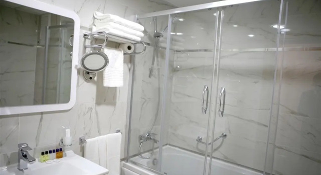 Одноместный номер Economy с балконом и с видом на город Ahsaray Hotel