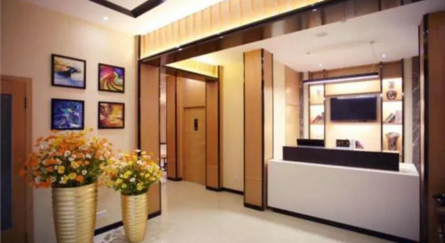 City Comfort Inn Chengdu Tianfu Square Metro Station, Boek Hotel Hotels in Chengdu met parkeren, Parkeren