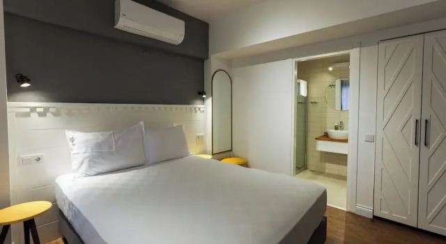 Luksusowy dwuosobowy pokój piwnica Adaloca Otel