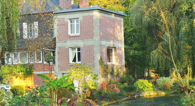 Коттедж с видом на парк Au Fil de L'eau