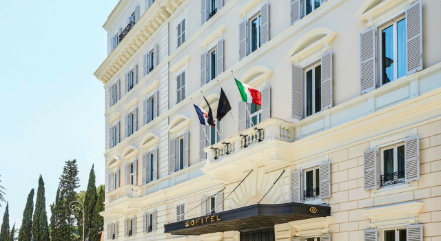 Sofitel Rome Villa Borghese, Varaa Villa Via Veneto -alue , lähellä La Rinascente