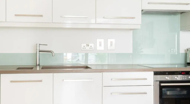 Luxury 3 Bed Next Victoria Station