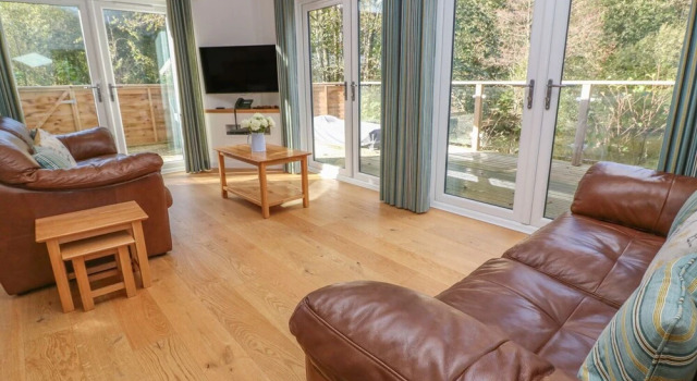 2 Miller's Island, Looe