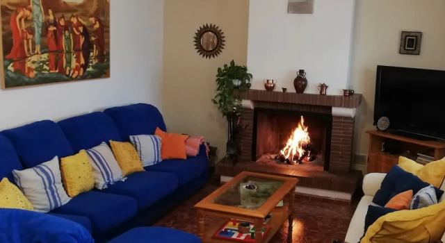 Magnificent Holiday Home in Cabra With Swimming Pool & Chillout Area, Book Hotel Hoteller i Lucena med parkering, Parkering