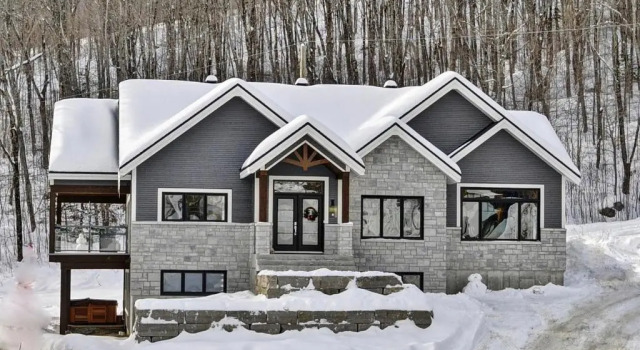 Chalet 06 Chemin Blanc by Les Chalets Alpins, Забронировать Шале Стонеам-э-Тевксбюри провинция Квебек