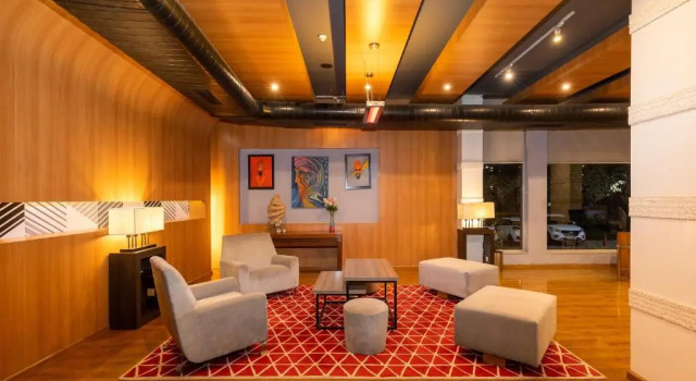 Sunday Hotel Chandigarh Zirakpur, Varaa Hotelli Zirakpur Haryana