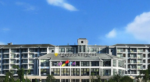 Tengchong International Golf Resort Hotel, Book Resort Hotels in Tengchong with a Pool, Swimming Pool