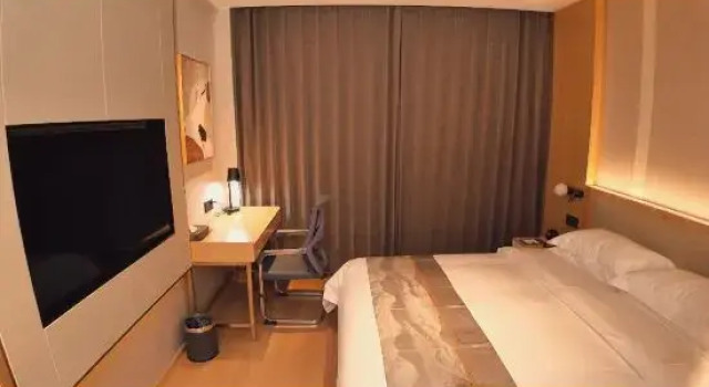 Jiuquan Yunruixiang Hotel, Rezerwuj Hotel Hotele biznesowe w Gansu, 4* 5*