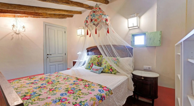 Vibrant Holiday Home in Fraga With Private Pool, Book Hotel Hoteller i Huesca med pool, Swimmingpool