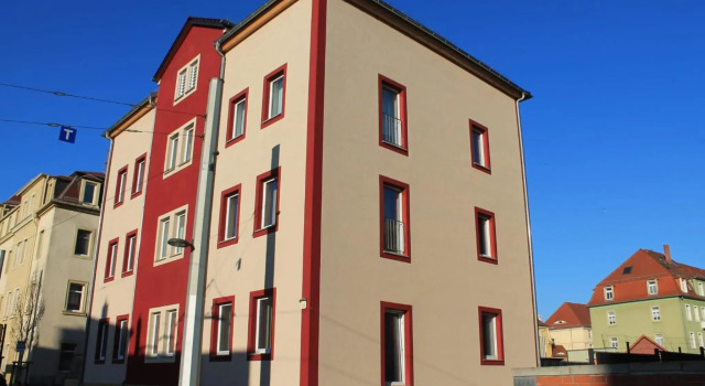 Wohngemeinschaft, Book Hotel Dresden 