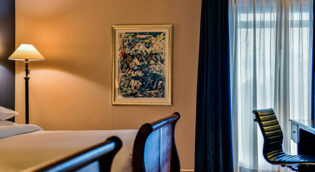 Четырёхместный семейный номер Standard Sheraton Skyline Hotel London Heathrow