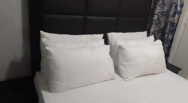 Апартаменты Comfort Central Sandton Apartment