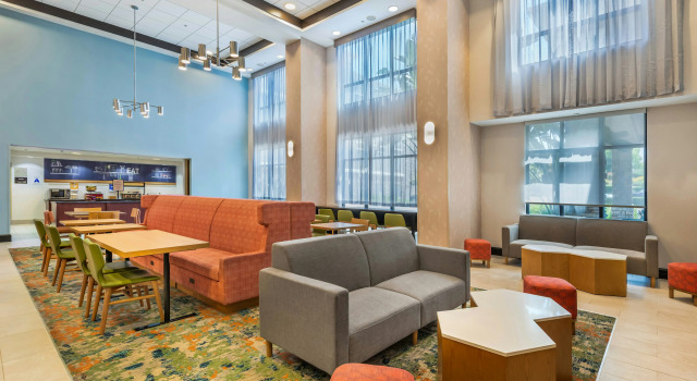 Hampton Inn and Suites Moreno Valley, Book Hotel Moreno Valley Californien