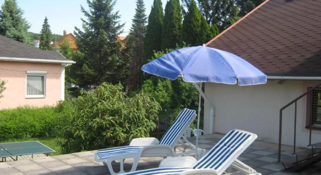 Апартаменты Fészek Apartmanház