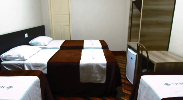 Четырёхместный номер Standard Hotel Minho - Ótima Escolha Próximo à 25 de Março, Brás, Bom Retiro, Metrô e Hospital da Mulher - Café da Manhã Incluso - Estacionamento em Frente
