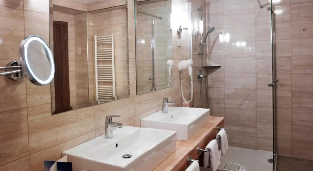 Двухместный номер с балконом и с видом на море Wellness Hotel Apollo   Terme & Wellness LifeClass