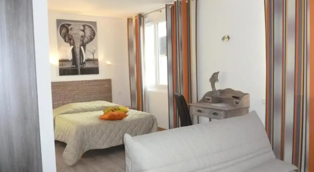Полулюкс Superior Hotel Jersey