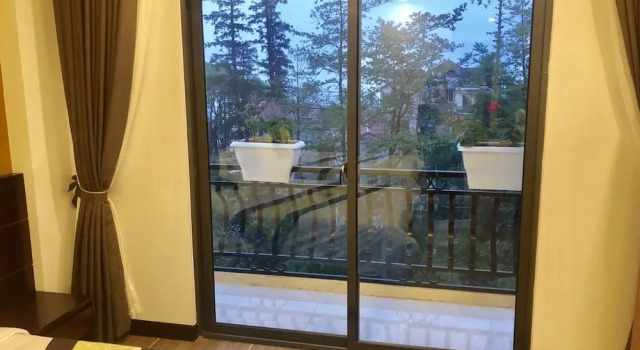 Двухместный номер Standard с балконом Sunshine View Sapa Hotel