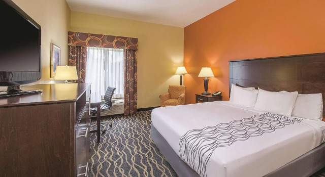 Двухместный номер Standard La Quinta by Wyndham Tulsa Airport / Expo Square