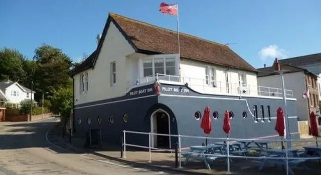 The Pilot Boat Inn, Isle of Wight, Забронировать Отель Отели в центре Бембриджа с завтраком, отели в центре Бембриджа с завтраком