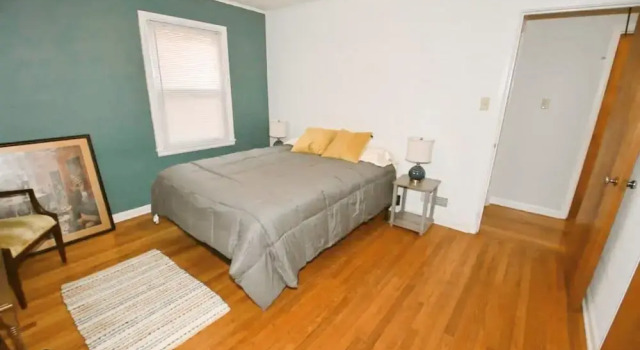 2 Blocks to ND 4 Bedroom 2 Bath Home 1217, Prenota Casa vacanze Hotel a Indiana con parcheggio, Parcheggio