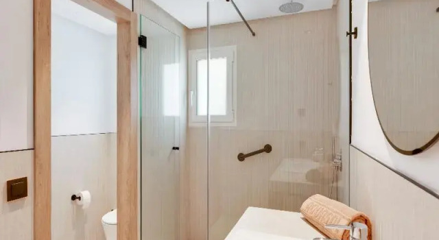 Кровать в общем номере с балконом Aquasol Aparthotel