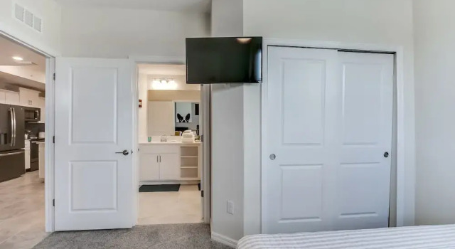 3 Bedroom Condo @ Storey Lake